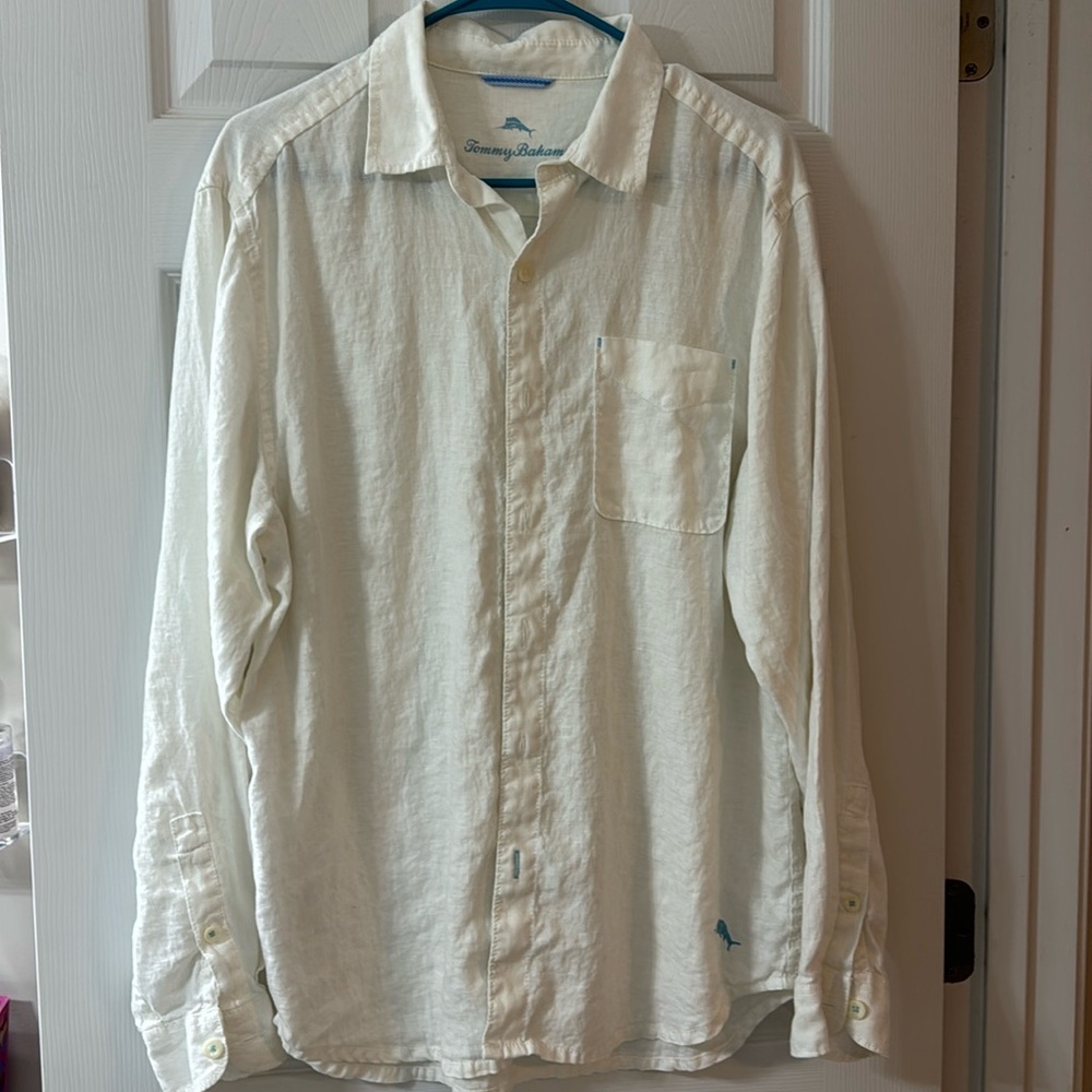 Tommy Bahama Men’s Linen Button Up